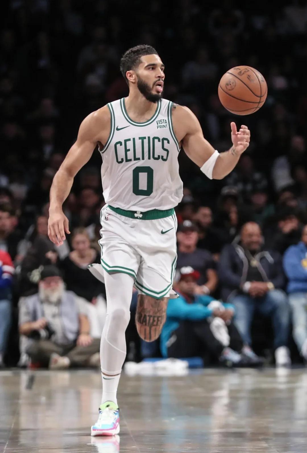 爱游戏体育-塔图姆关键节点绝杀，加拿大队带队取胜！